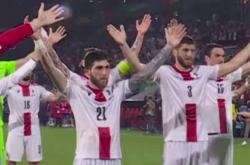 1xBit体育教练-西班牙选手稳定发挥，赢得掌声