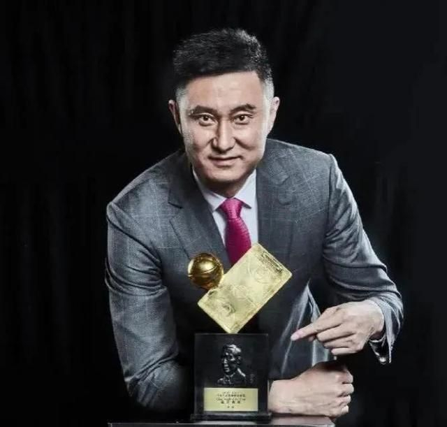 巴西男篮主教练荣获年度最佳教练奖,在全球获得认可! 巴西男篮主教练荣获年度最佳教练奖,在全球获得认可!