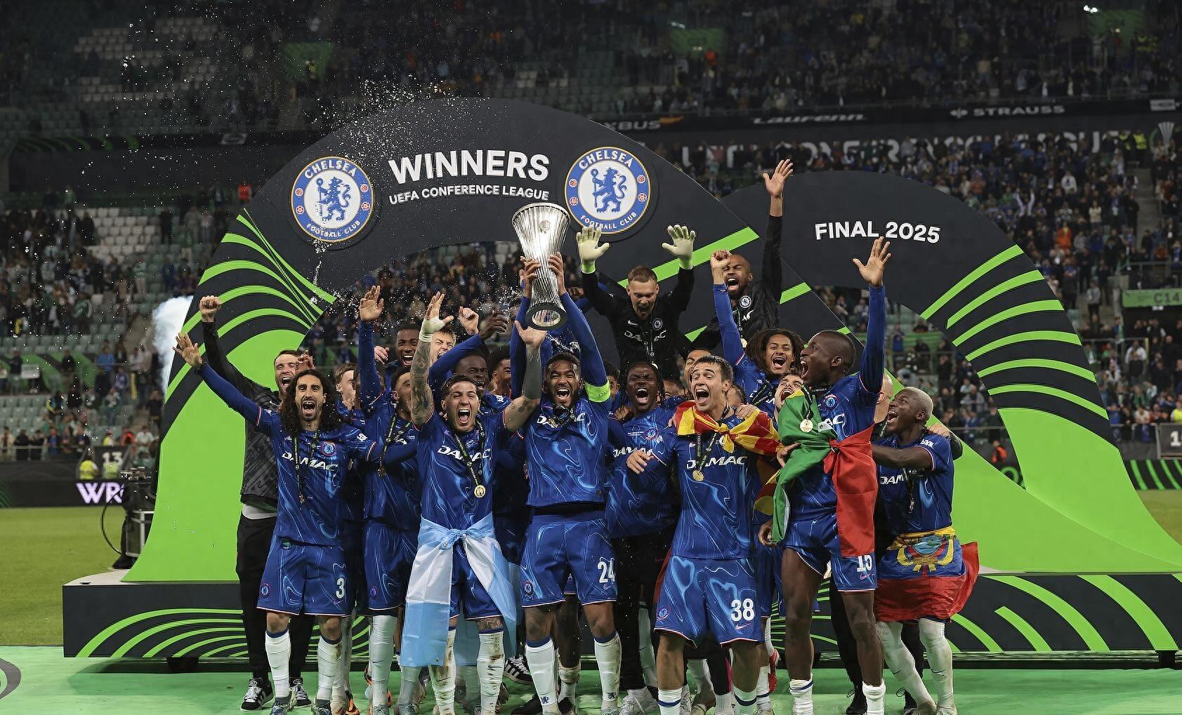 切尔西主场惨败阿贾克斯,欧冠小组赛前景堪忧 切尔西主场惨败阿贾克斯,欧冠小组赛前景堪忧