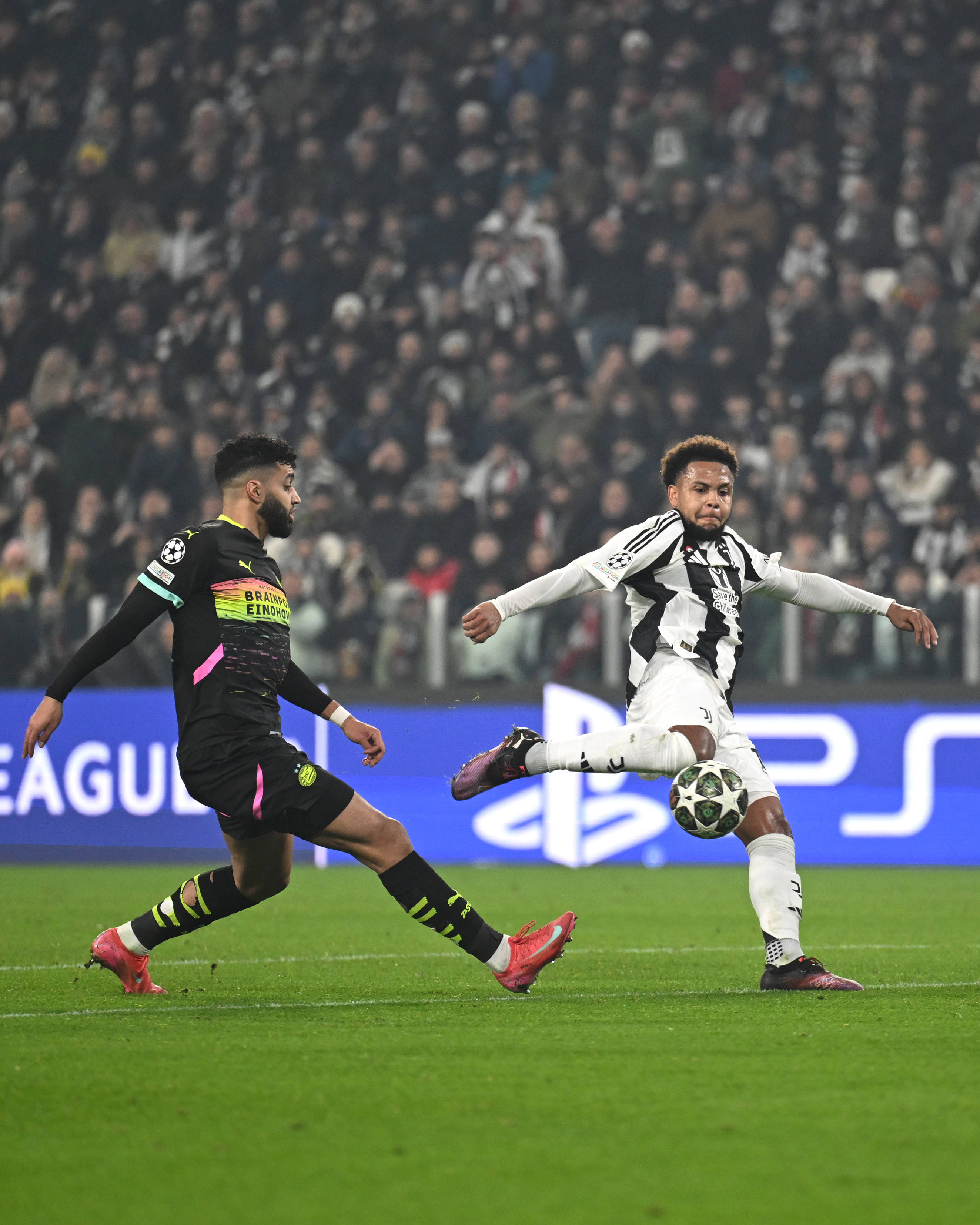 曼城逆转巴黎,晋级四强 曼城逆转巴黎,晋级四强