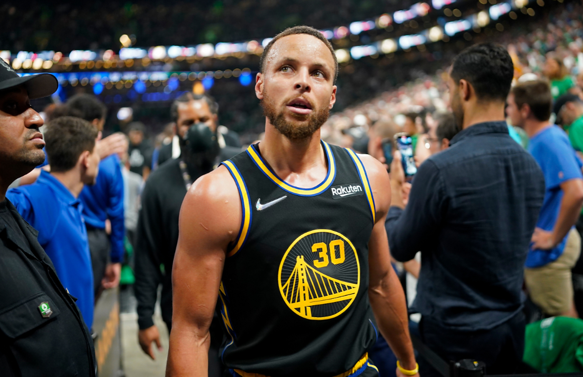 阿尔法-卡巴球队备战全国总决赛，冲击夺冠大热门