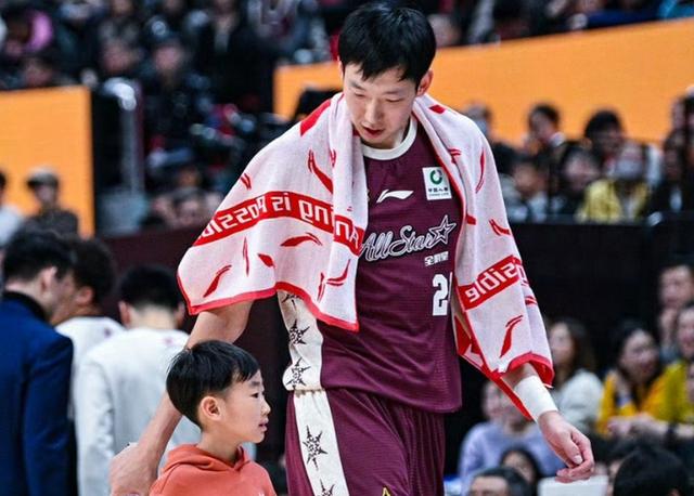 周琦受邀参加CBA全明星赛,将展现出色发挥 周琦受邀参加CBA全明星赛,将展现出色发挥