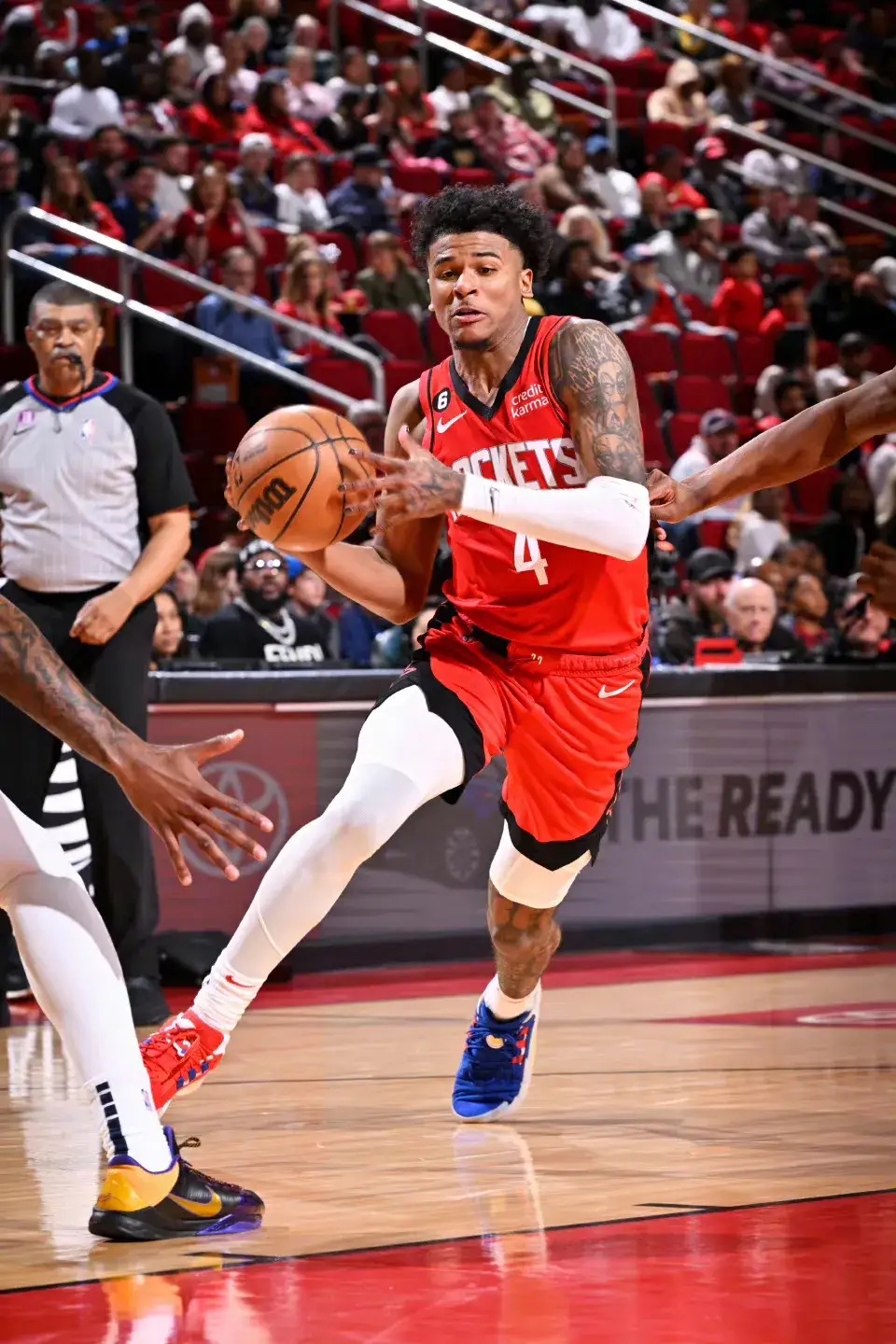 火箭不敌湖人，西村奇才保持不败主场纪录的简单介绍