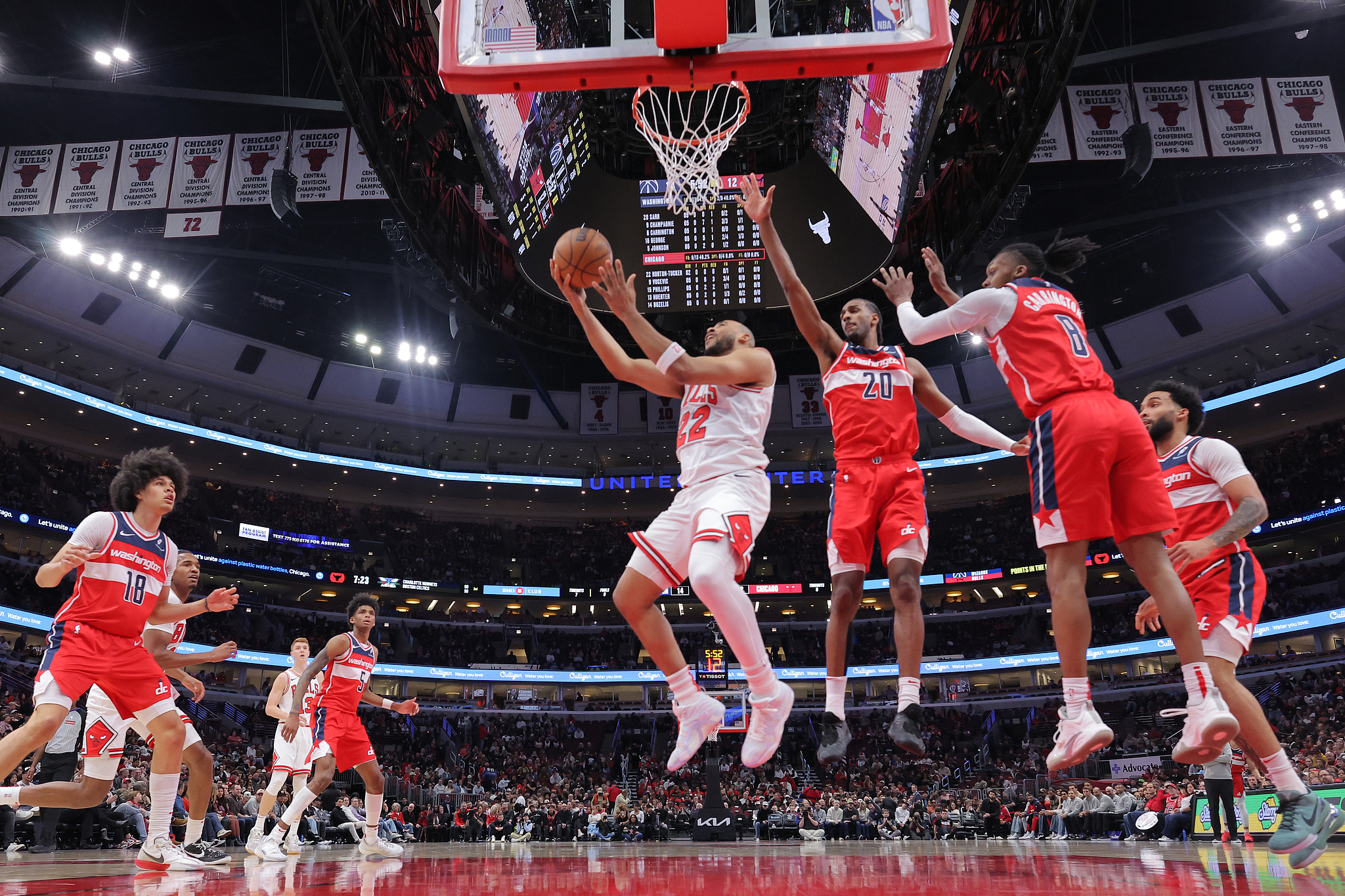 包含「奇才逆转击败黄蜂,赢得比赛」的词条 包含「奇才逆转击败黄蜂,赢得比赛」的词条