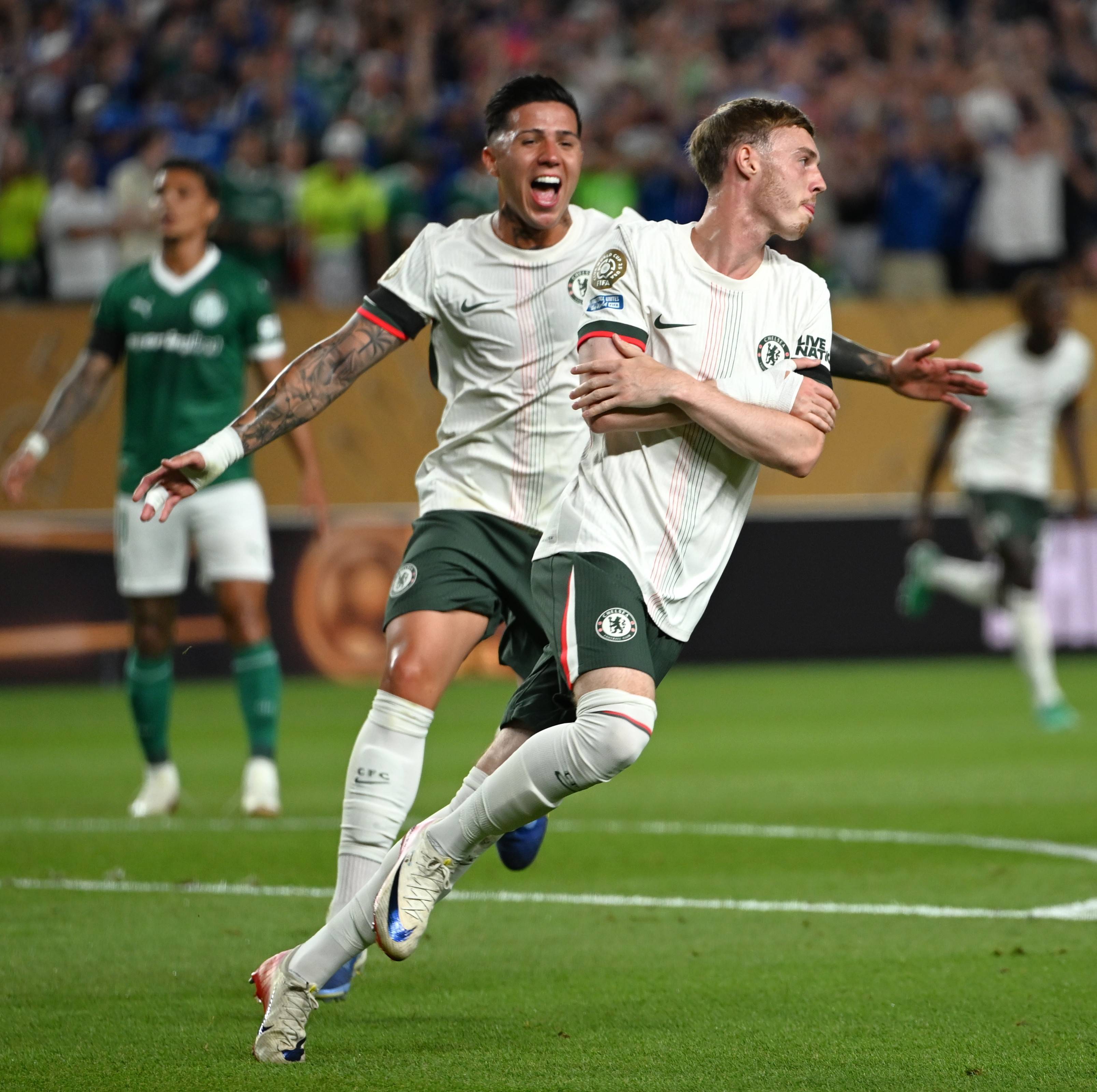 匈牙利足球甲级别球队为比赛锻炼球队默契的简单介绍 匈牙利足球甲级别球队为比赛锻炼球队默契的简单介绍