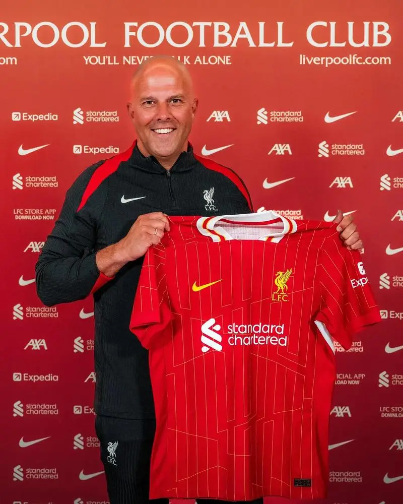 利物浦主场大胜，稳健领跑积分榜的简单介绍